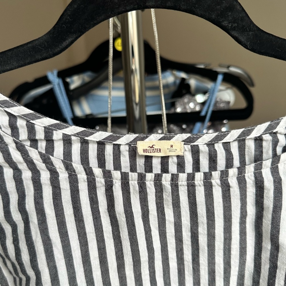 Hollister Women's Striped Cropped Top Ruffle Sleeves Flowy Oversized - Picture 4 of 4